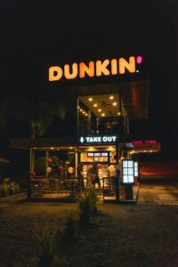 Dunkin' Donuts Business Model: Franchise-First, Beverage-Led Growth